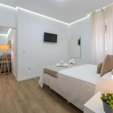 Casa Augusto - Junto Al Teatro Romano, Con Garaje بيت للعطل *