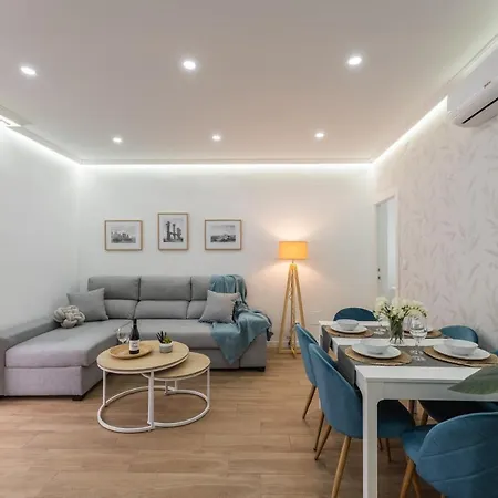 Casa Augusto - Junto Al Teatro Romano, Con Garaje *